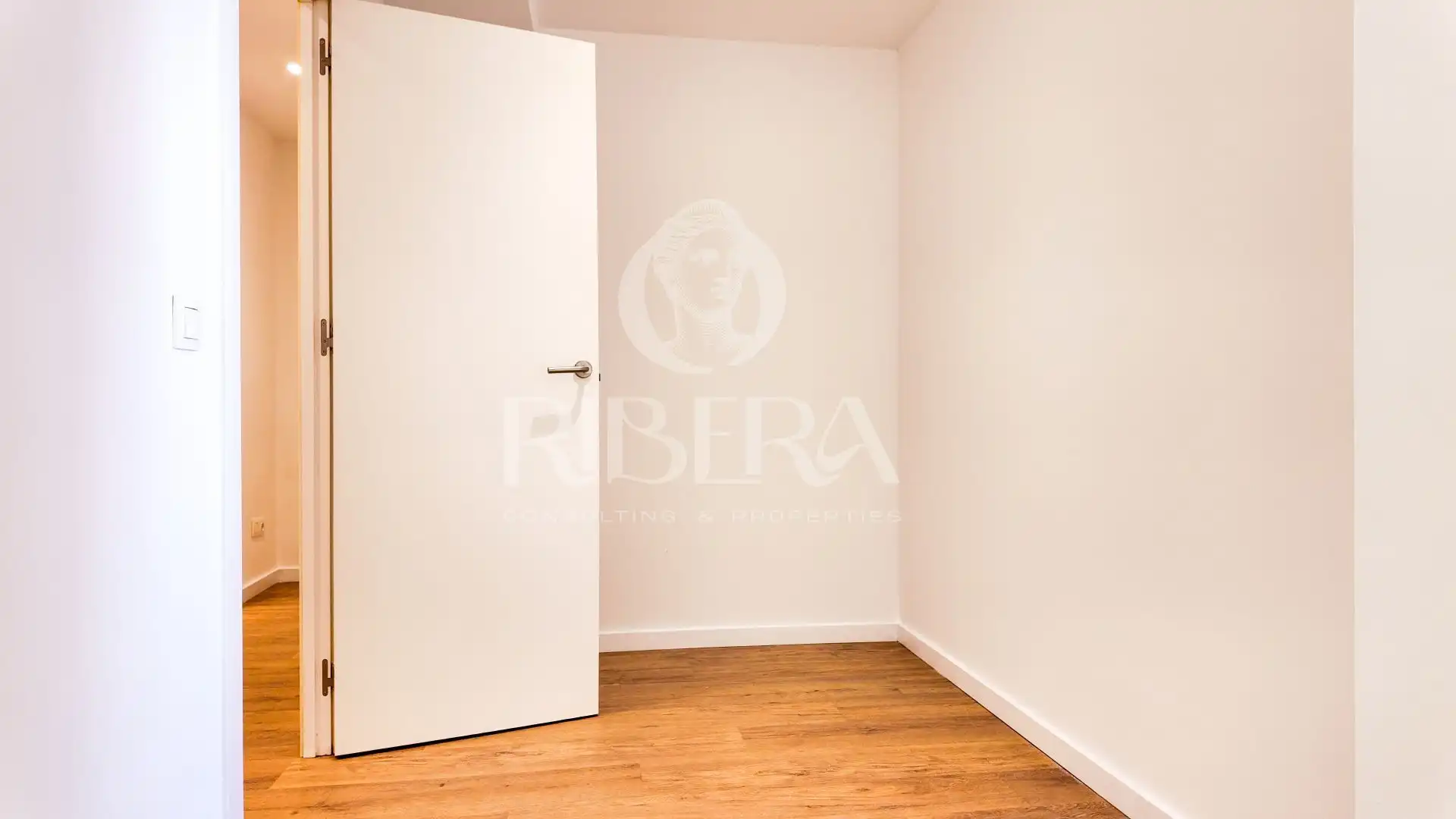 Bedroom of Flat for rent in Valencia  with Air Conditioner, Terrace and Pets allowed