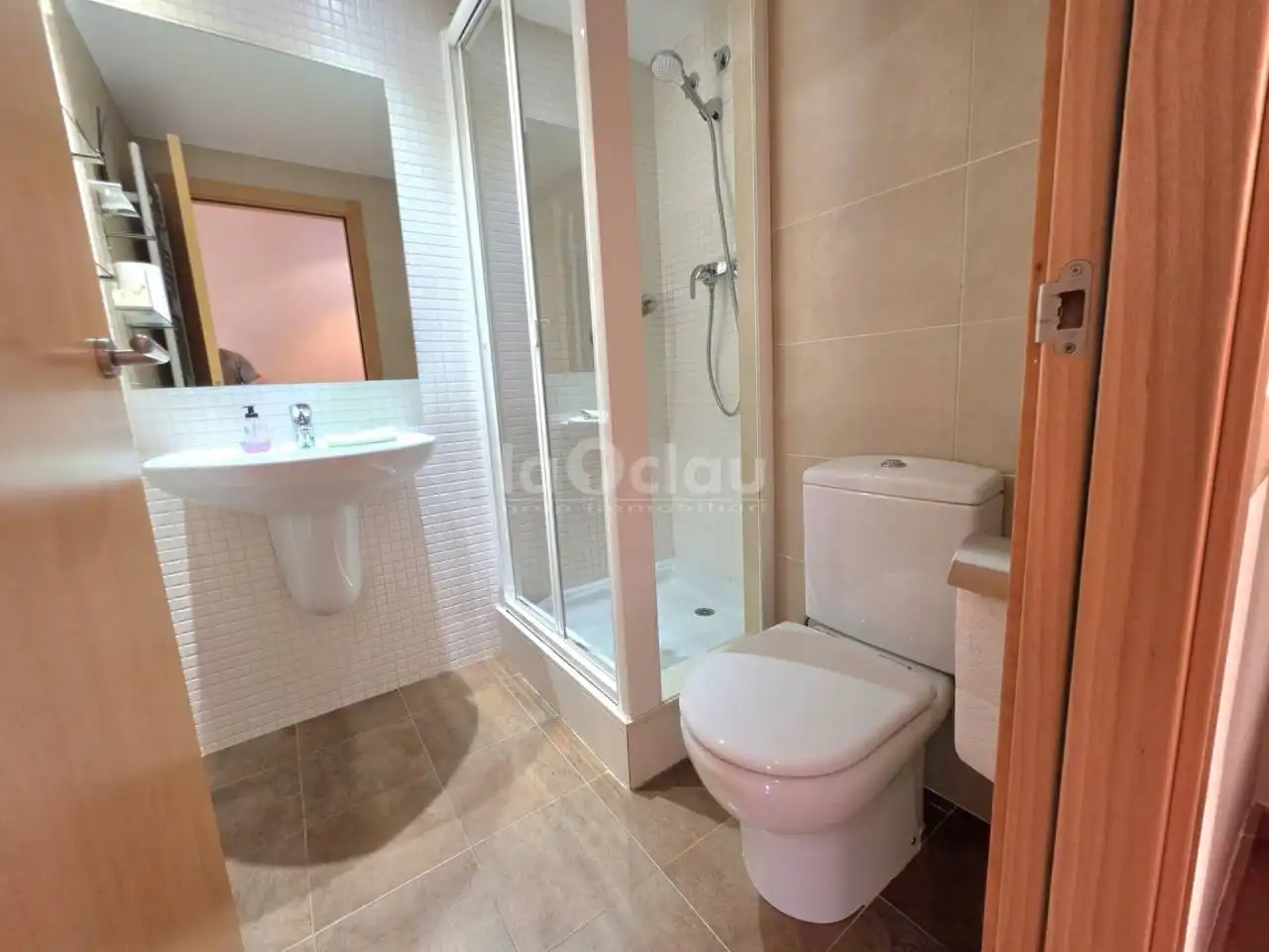 Bathroom of Flat for sale in Vic  with Heating, Parquet flooring and Terrace