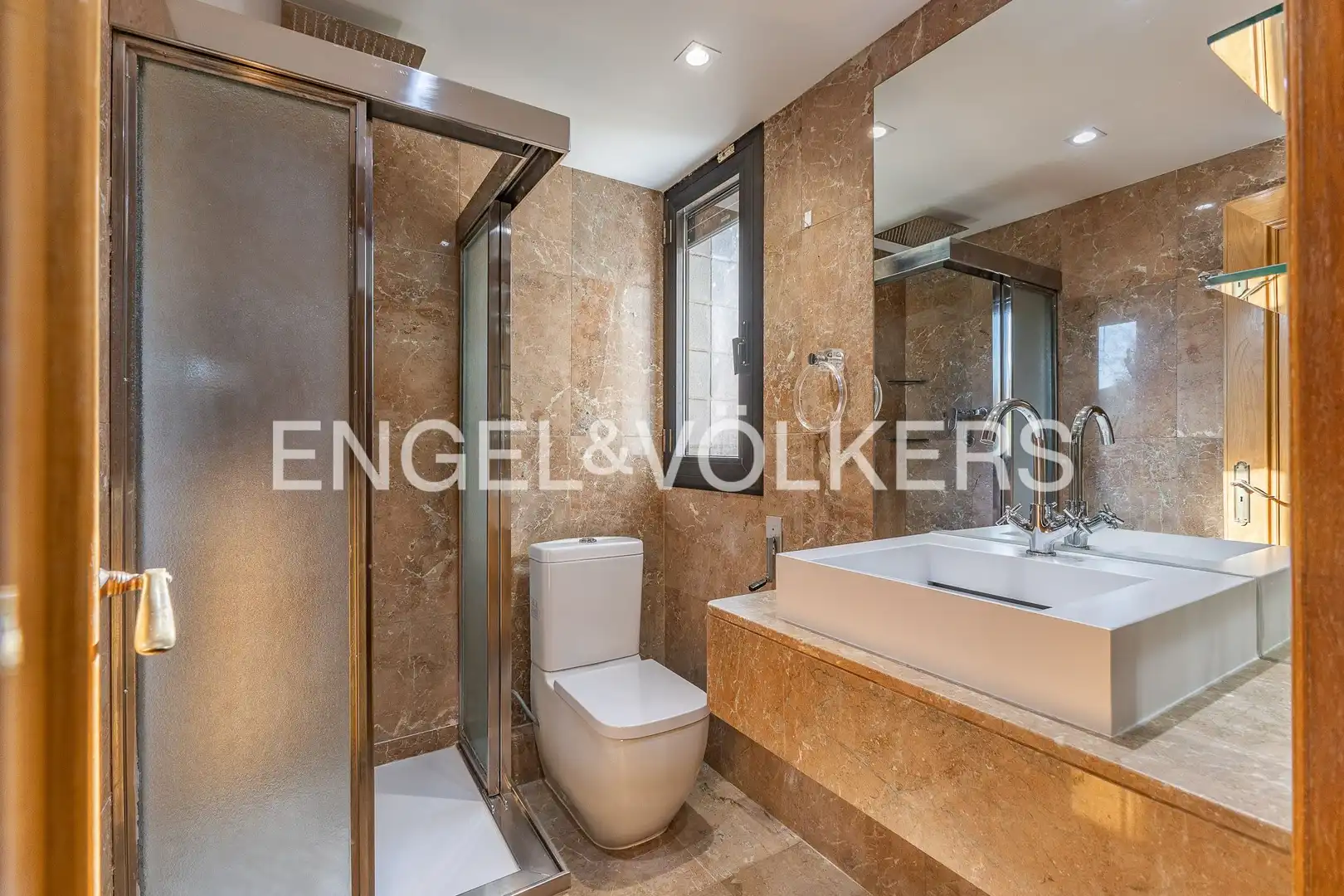 Baño de Casa o chalet de alquiler en Sant Cugat del Vallès con Calefacción, Jardín privado y Parquet