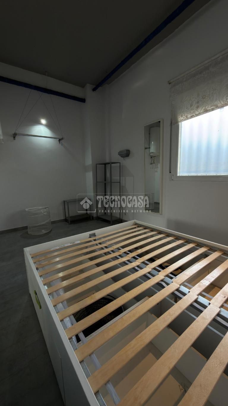 Bedroom of Study for sale in  Madrid Capital  with Parquet flooring and Furnished