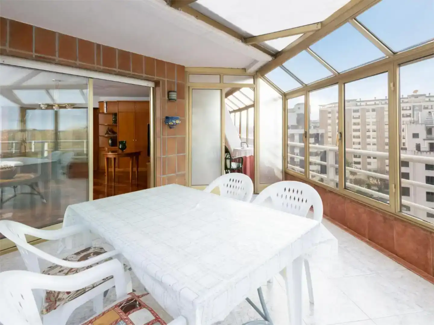 Terraza de Piso de alquiler en Gijón  con Parquet y Amueblado