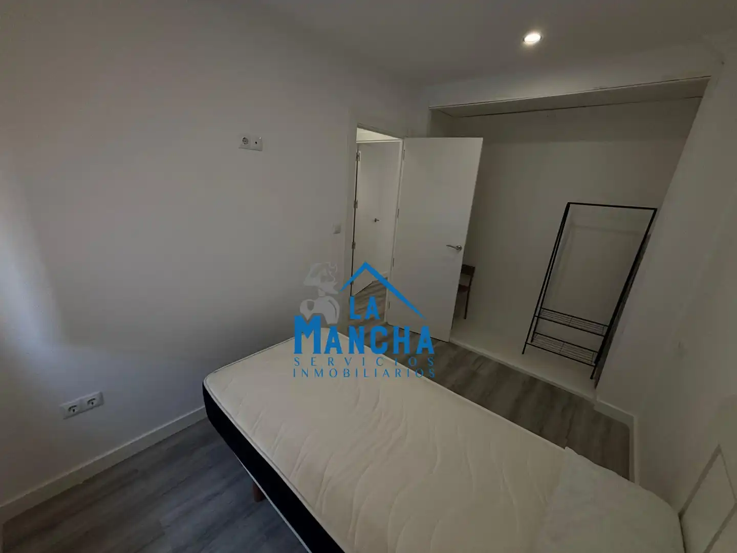 Bedroom of Flat for sale in Albacete  with Air Conditioner, Heating and Furnished