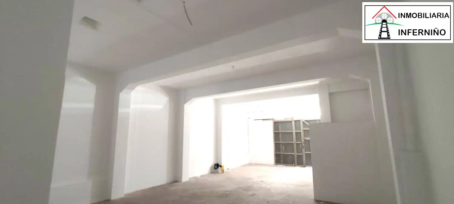 Local comercial en venta en Porta Nova, imagen 3