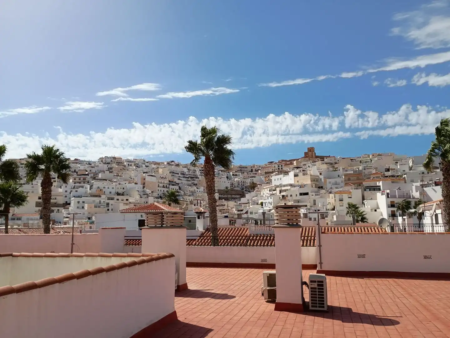 Vista exterior de Pis en venda en Salobreña amb Aire condicionat i Terrassa