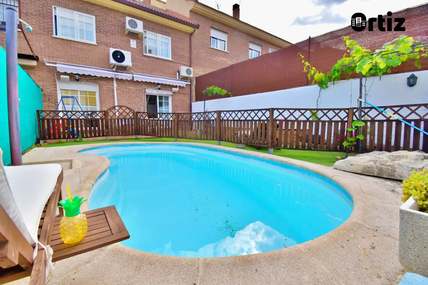 Piscina de Casa o chalet en venta en Loeches con Aire acondicionado, Calefacción y Terraza