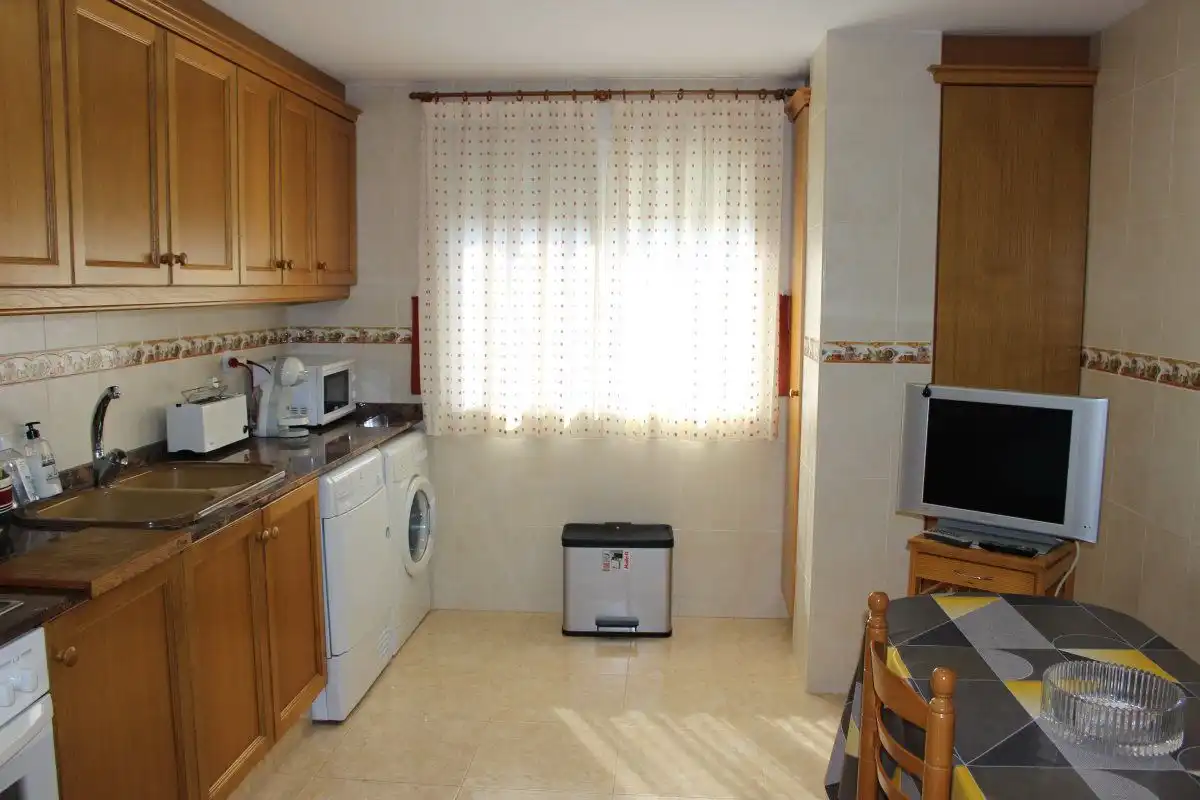 Küche von Wohnung zur Miete in Navajas mit Klimaanlage, Heizung und Balkon