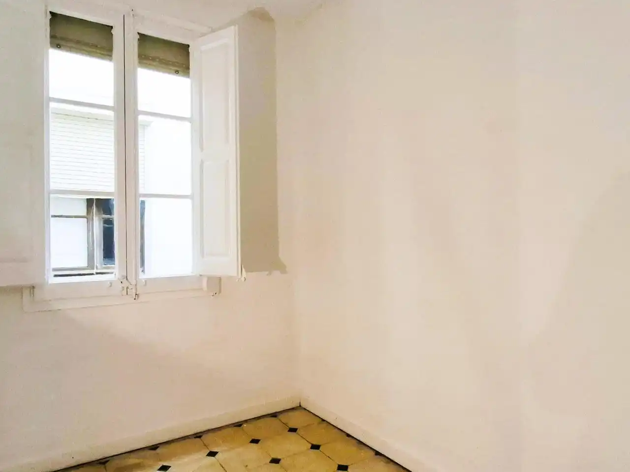Habitación de Piso en venta en Terrassa con Calefacción y Balcón