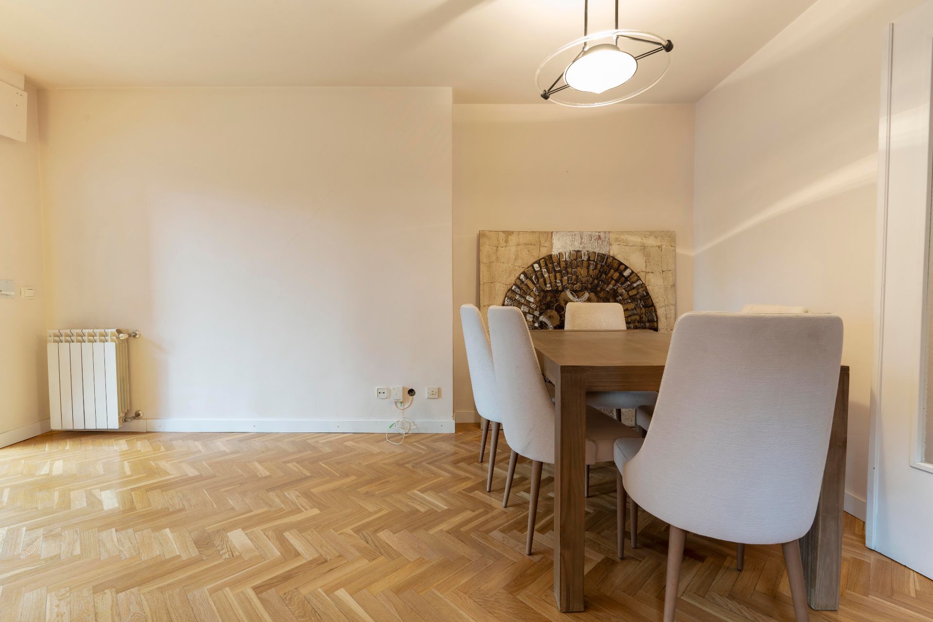 Dining room of Flat to rent in  Madrid Capital  with Air Conditioner, Heating and Parquet flooring