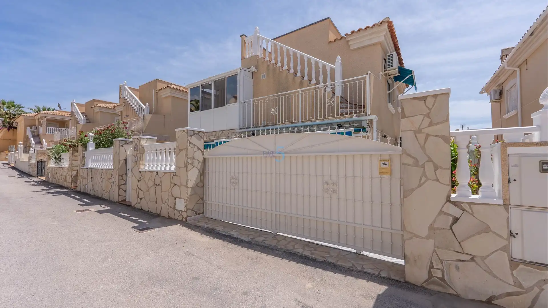 Casa amb terrassa en venda a Orihuela Costa