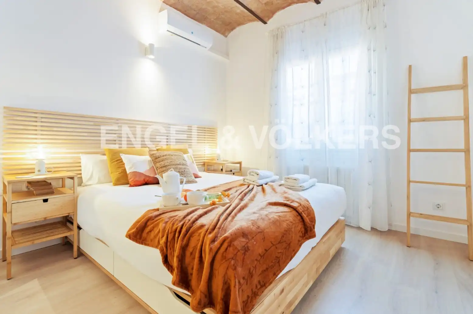 Bedroom of Flat for rent in Barcelona  with Air Conditioner, Heating and Parquet flooring