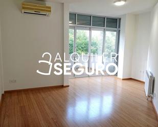Flat to rent in  Madrid Capital  with Air Conditioner, Heating and Furnished