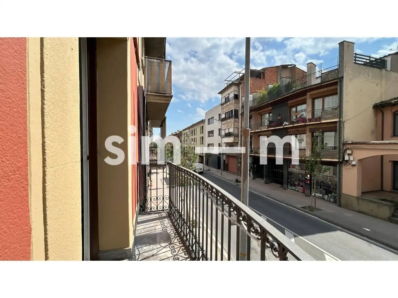 Exterior view of Houses for sale in Manlleu  with Air Conditioner, Parquet flooring and Terrace