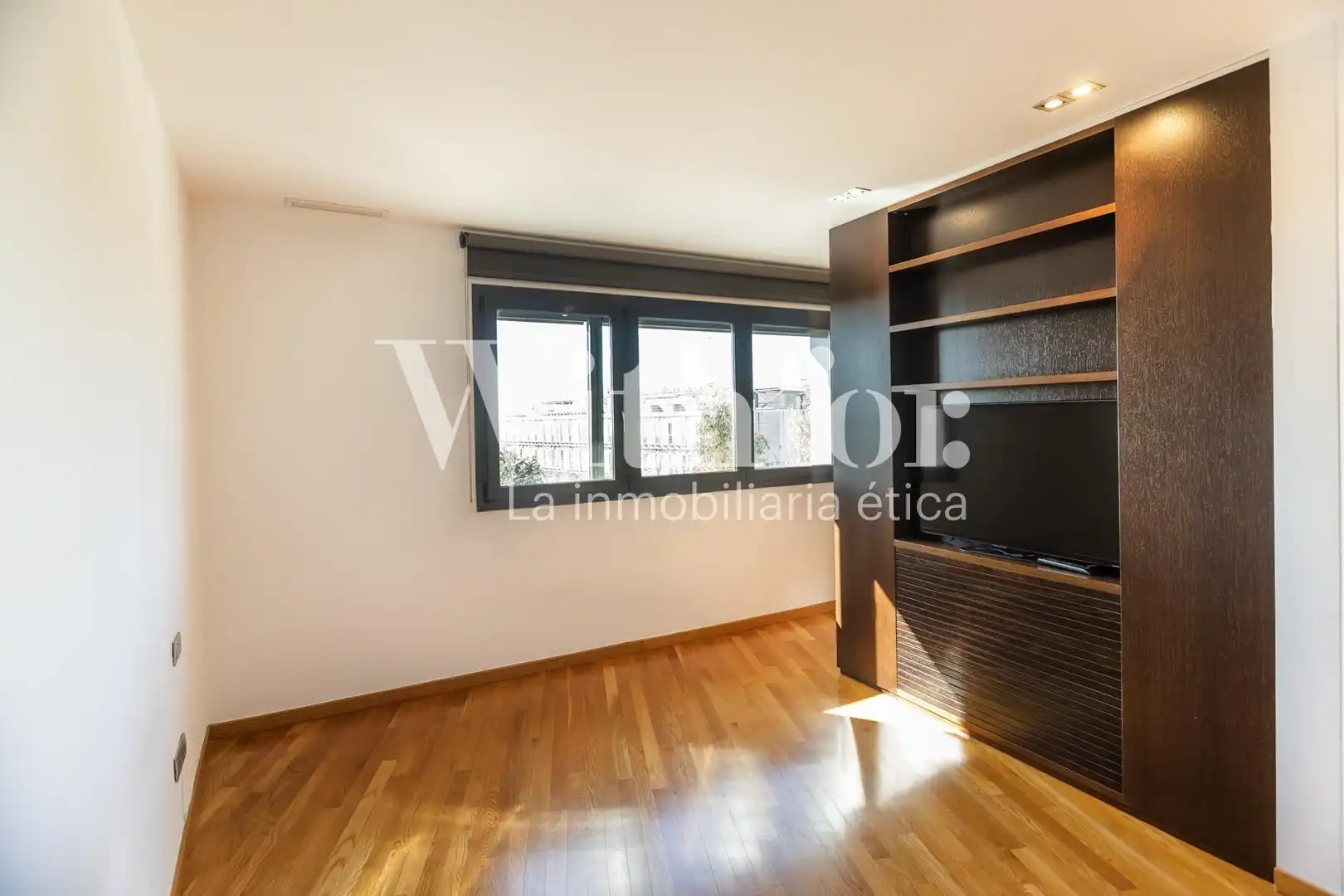 Bedroom of Attic for sale in Barcelona  with Air Conditioner, Heating and Terrace
