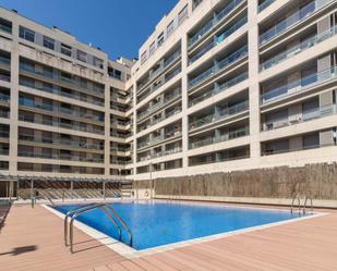 Piscina de Pis de lloguer en  Zaragoza Capital amb Aire condicionat