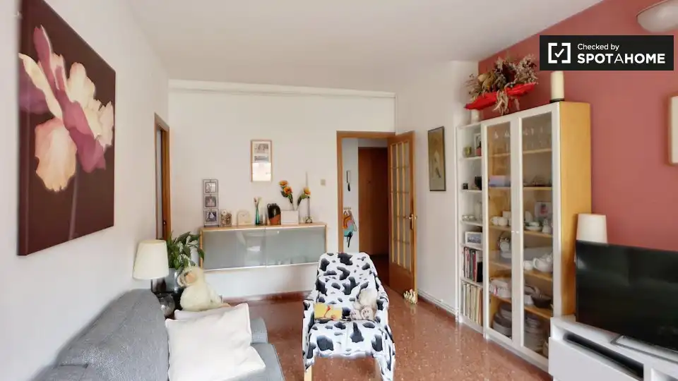 Sala de estar de Piso para compartir en Barcelona con Aire acondicionado, Calefacción y Amueblado