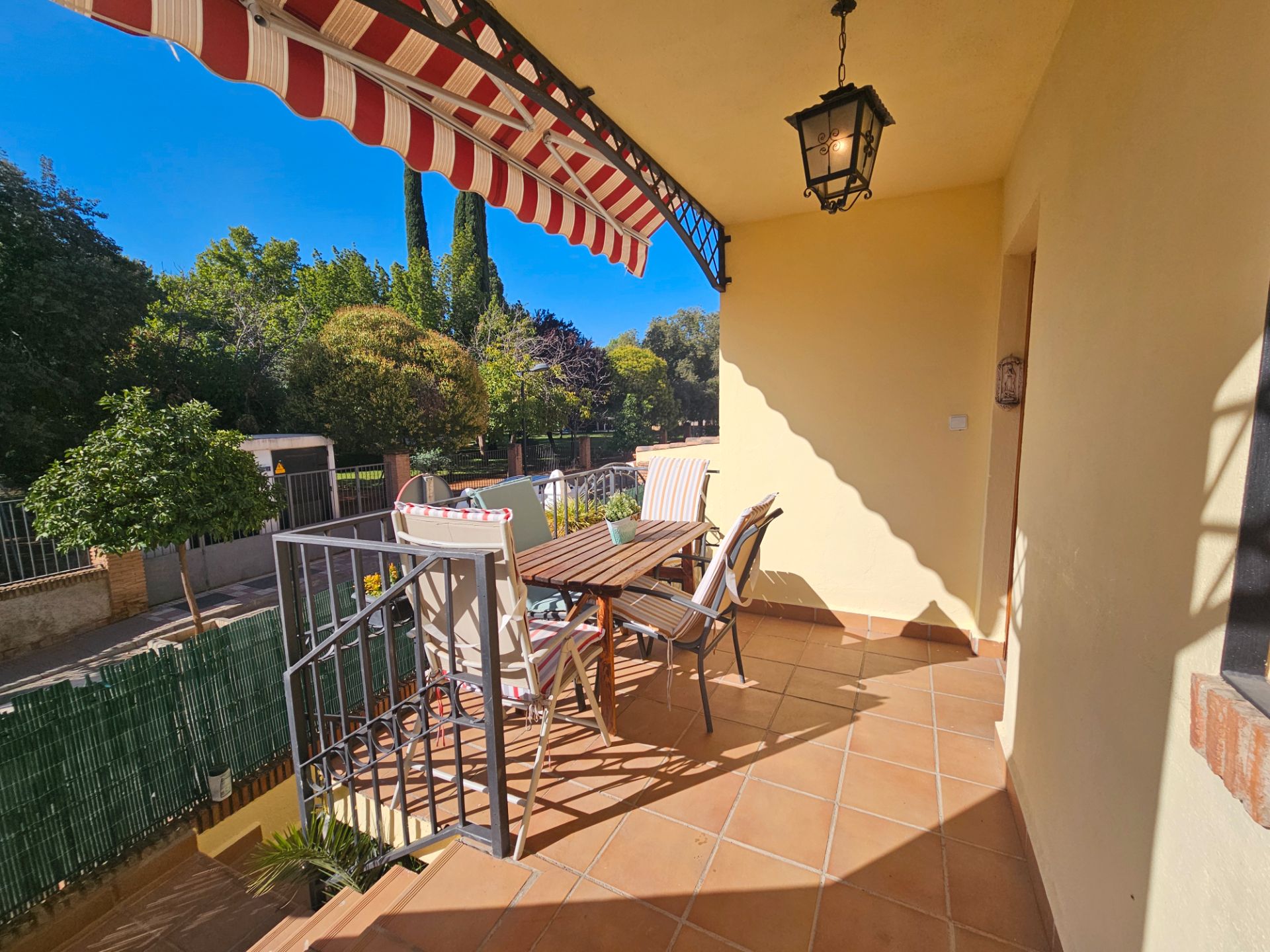 Jardí de Casa adosada en venda en Armilla amb Aire condicionat, Calefacció i Traster