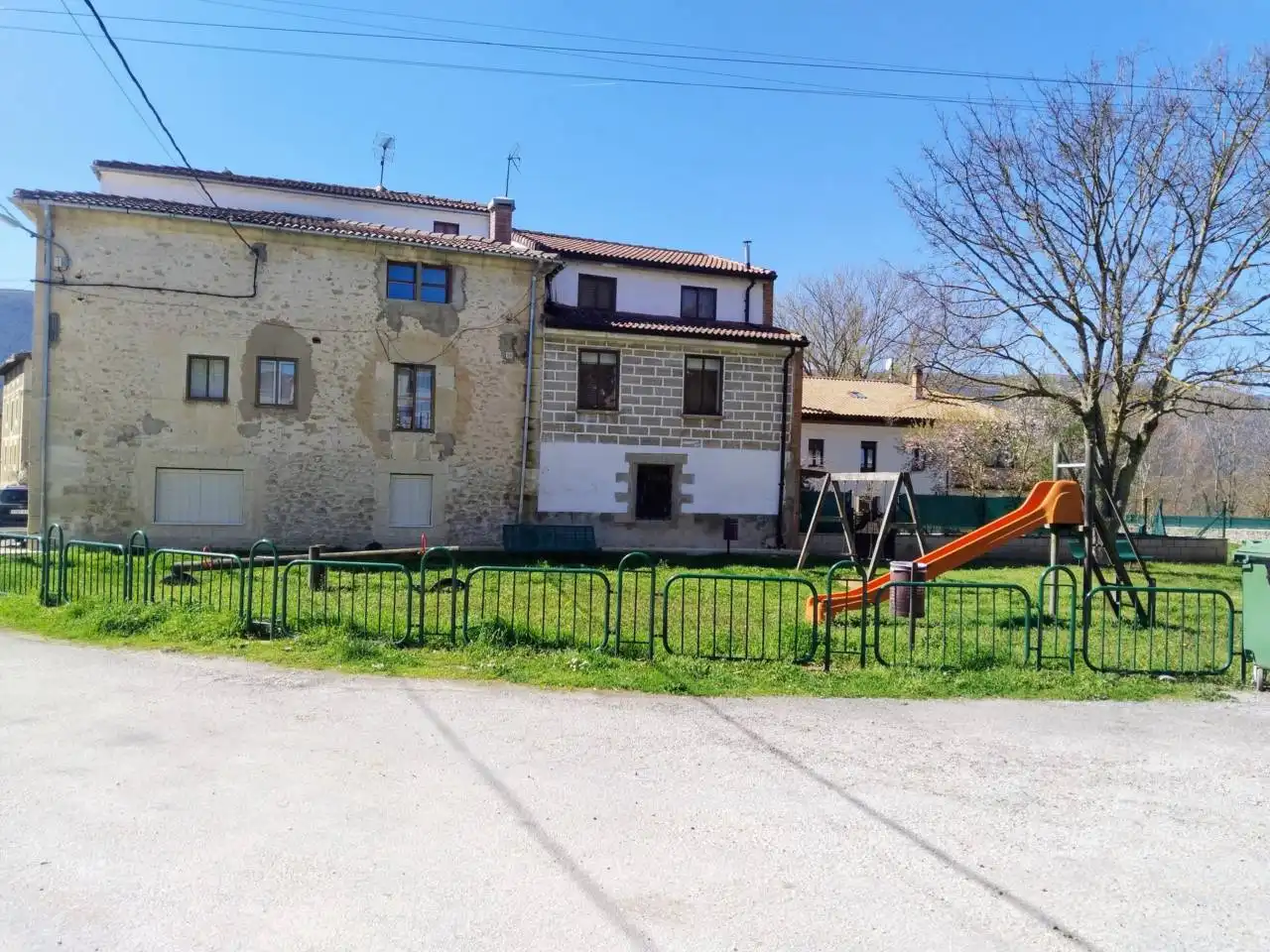 Außenansicht von Wohnung zum Verkauf in Merindad de Cuesta-Urria mit Heizung, Abstellraum und Möbliert