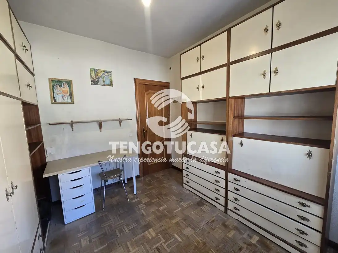 Bedroom of Flat for sale in Madrid  with Heating, Storage room and Furnished