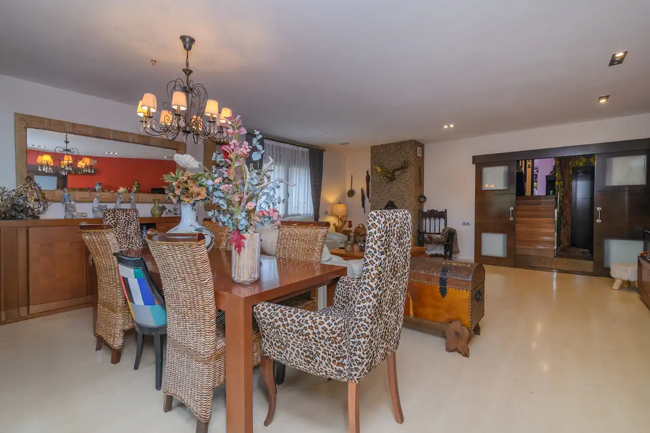 Comedor de Casa o chalet de alquiler en Begues con Aire acondicionado, Calefacción y Jardín privado