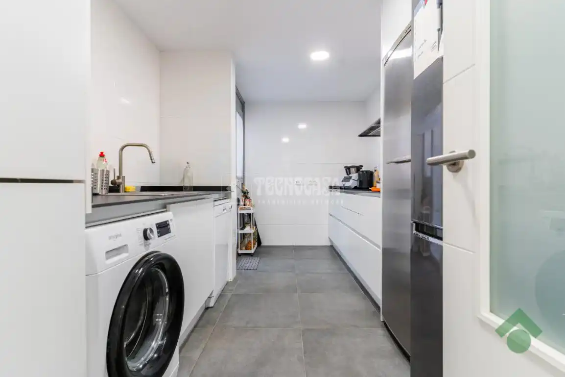 Küche von Wohnung zum Verkauf in Puerto Real mit Terrasse und Gemeinschaftspool