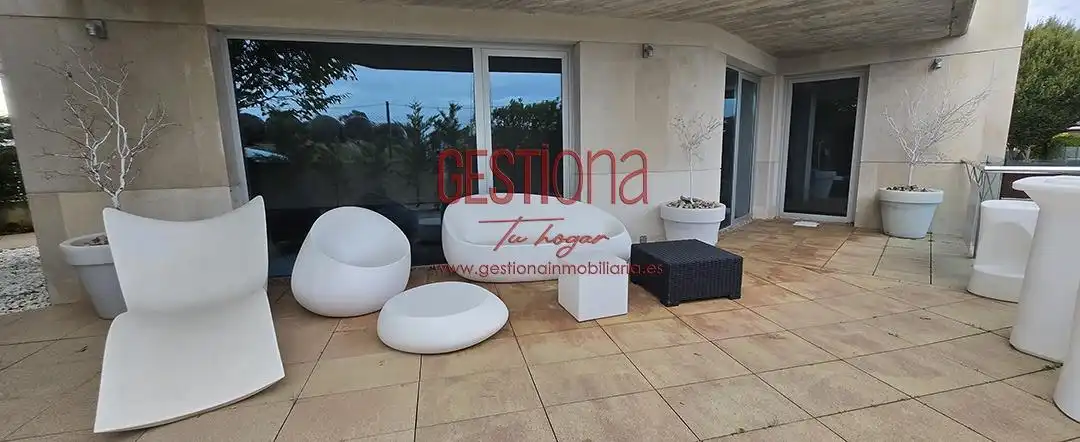 Terrace of Houses for sale in Santa Cruz de Bezana  with Private garden, Terrace and Furnished
