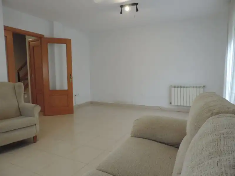 Sala de estar de Casa o chalet en venta en Mondéjar con Calefacción y Terraza