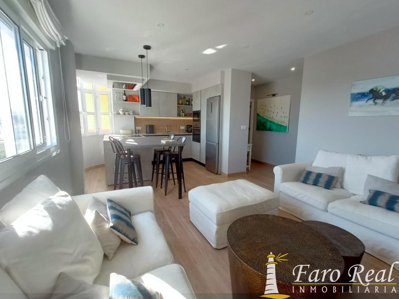 Sala d'estar de Pis en venda en Sanlúcar de Barrameda amb Aire condicionat i Moblat