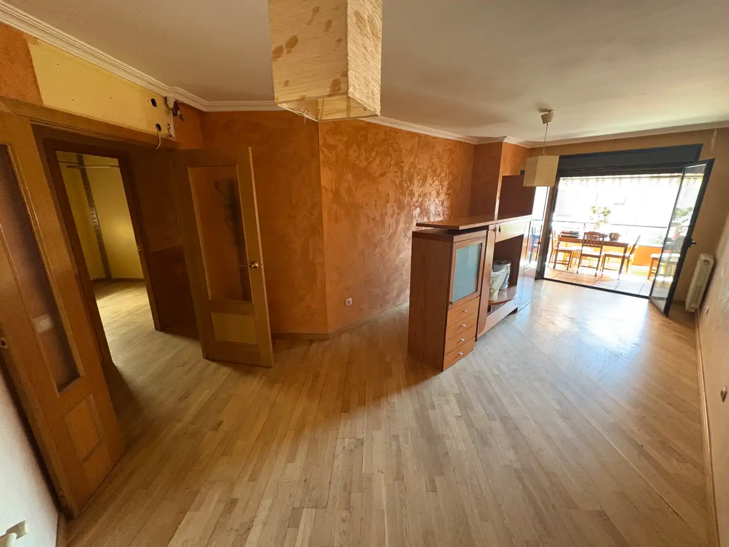 Sala d'estar de Pis en venda en Valdemoro amb Aire condicionat, Jardí privat i Parquet