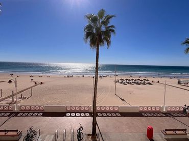 Pis amb balcó en venda a Paseo MARITIMO