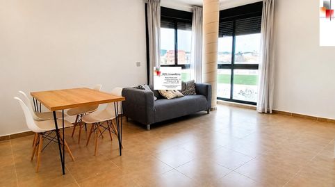 BONITO APARTAMENTO ESQUINERO CON PARQUING Y TRASTERO