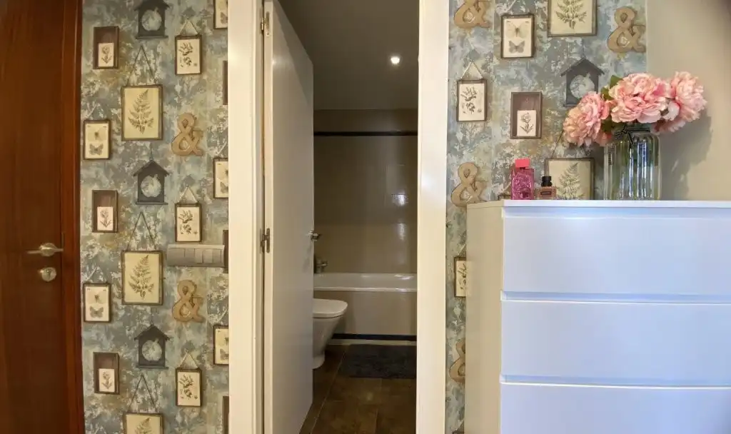 Bathroom of Flat for sale in Leganés  with Air Conditioner, Heating and Terrace