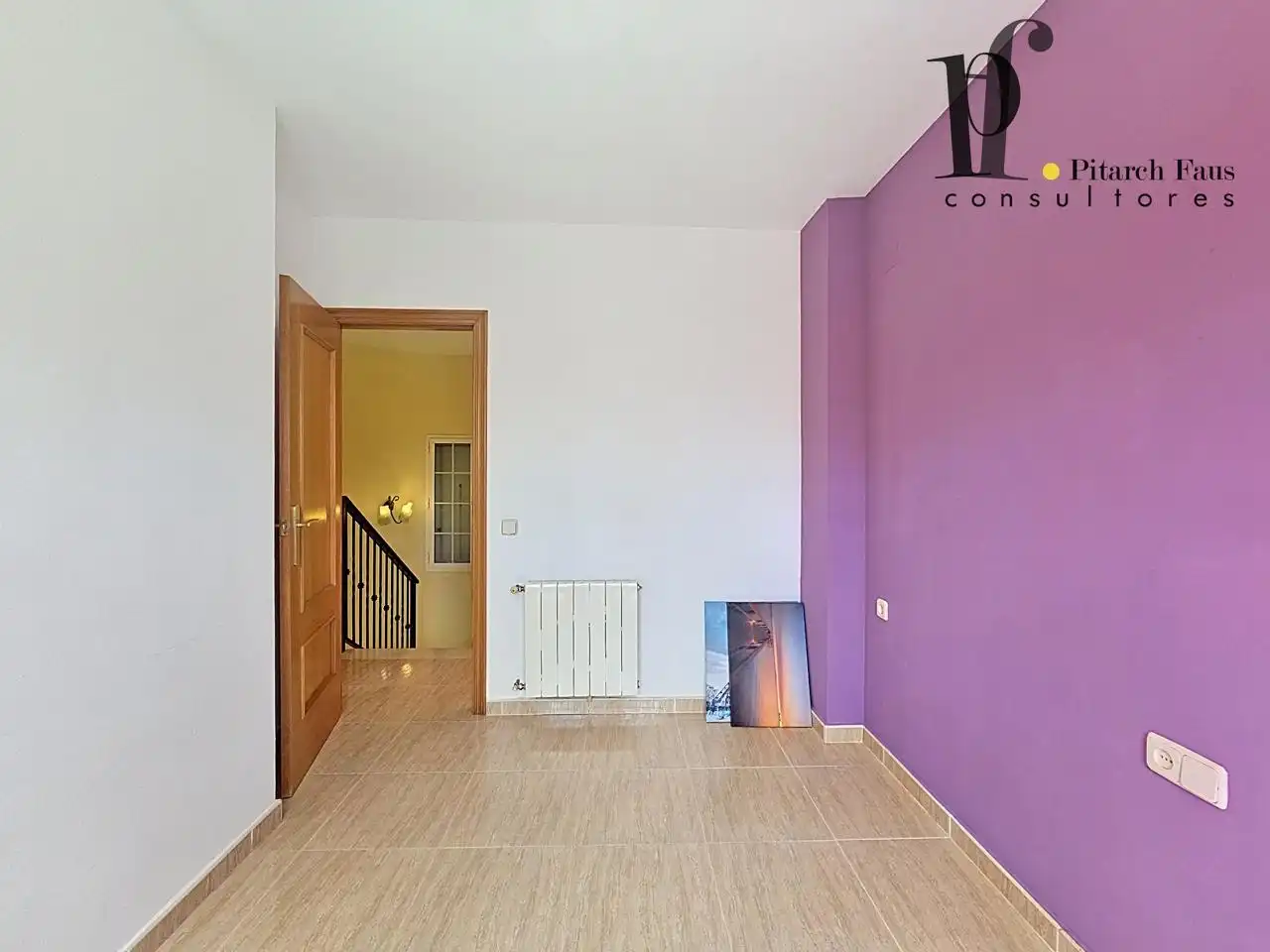 Habitación de Casa o chalet en venta en La Pobla de Vallbona con Aire acondicionado, Calefacción y Jardín privado