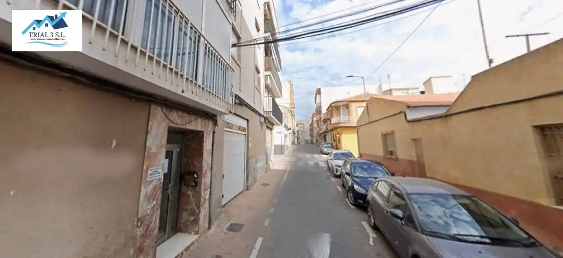 Appartamento con terrazza in vendita a Calle MARIANA PINEDA