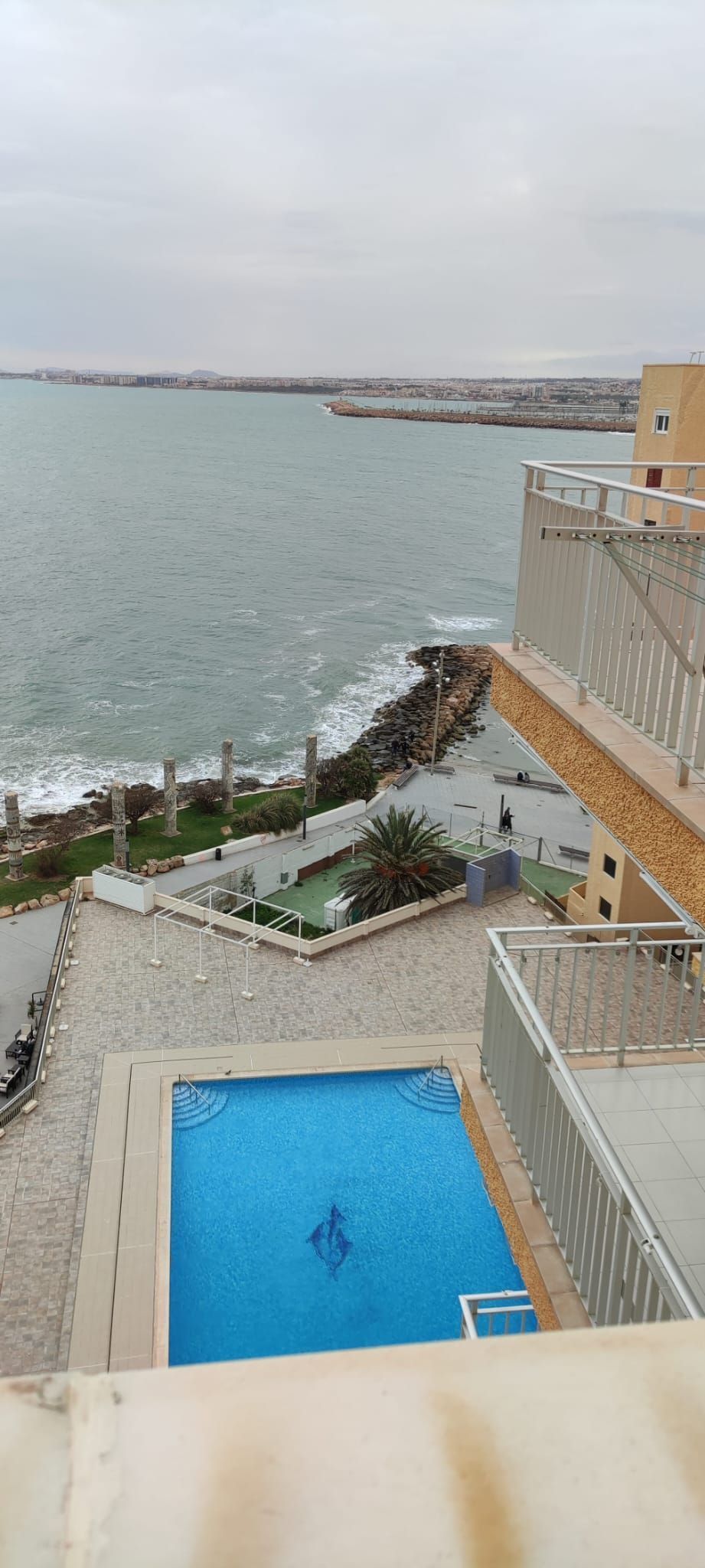 Terrassa de Àtic de lloguer en Torrevieja amb Calefacció, Terrassa i Moblat