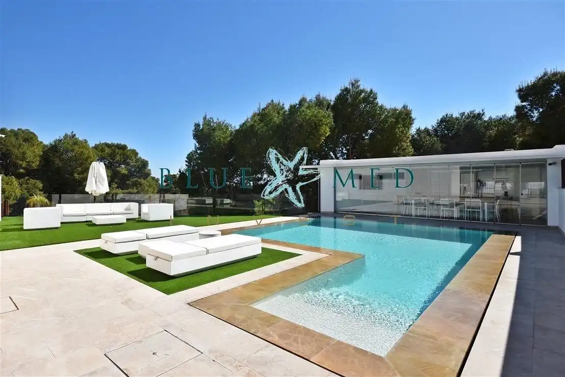 Villa con piscina in vendita a Calle ALBACETE, imagen 2