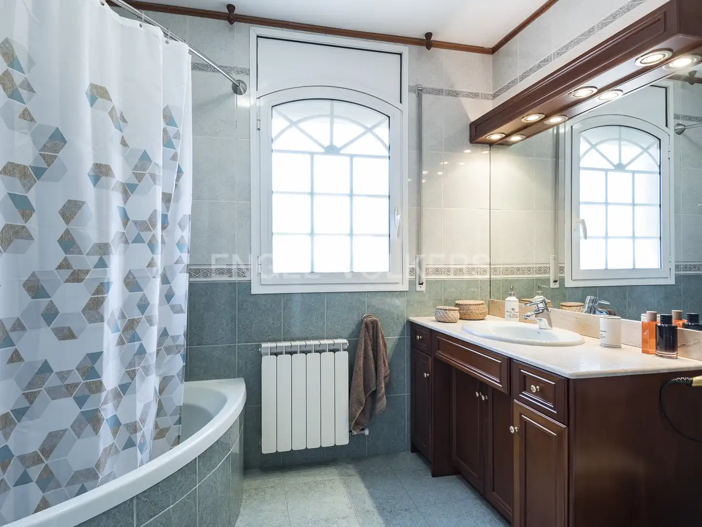 Baño de Casa o chalet de alquiler en Granollers con Aire acondicionado, Calefacción y Jardín privado