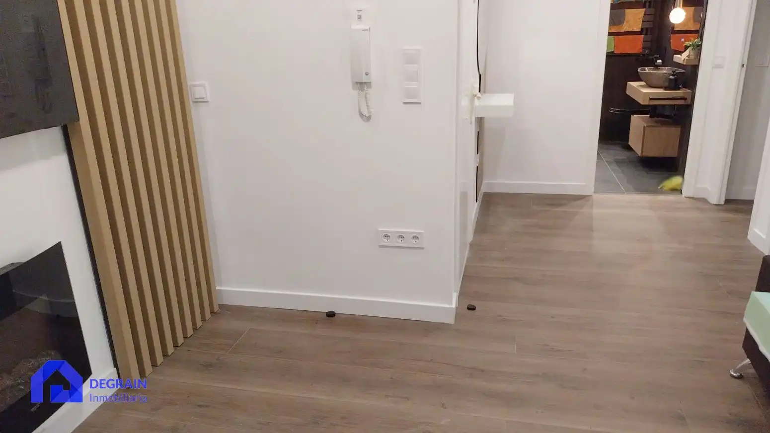 Flat for rent in Oviedo   with Furnished