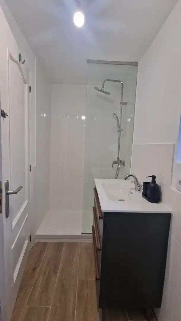 Baño de Piso en venta en Arteixo con Calefacción, Amueblado y Horno