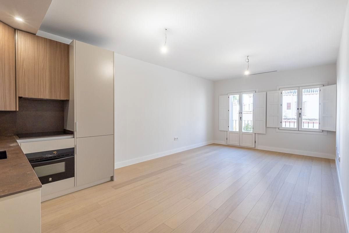 Exterior view of Flat for sale in  Granada Capital  with Air Conditioner