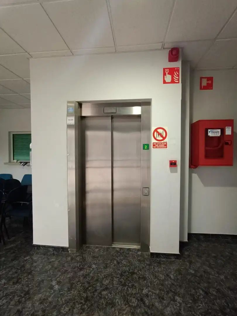 Oficina amb ascensor de lloguer a Bagatza - San Vicente, imagen 6