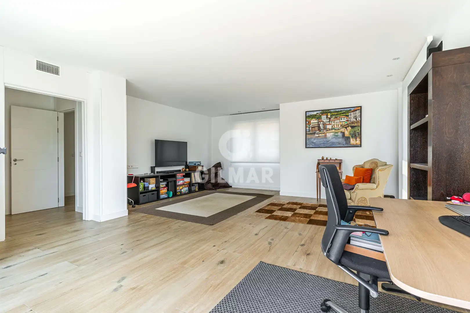 Wohnzimmer von Einfamilien-Reihenhaus zum Verkauf in Madrid mit Heizung, Privatgarten und Schwimmbad