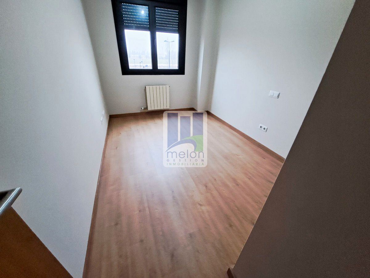 Dormitori de Pis en venda en Burgos Capital amb Traster