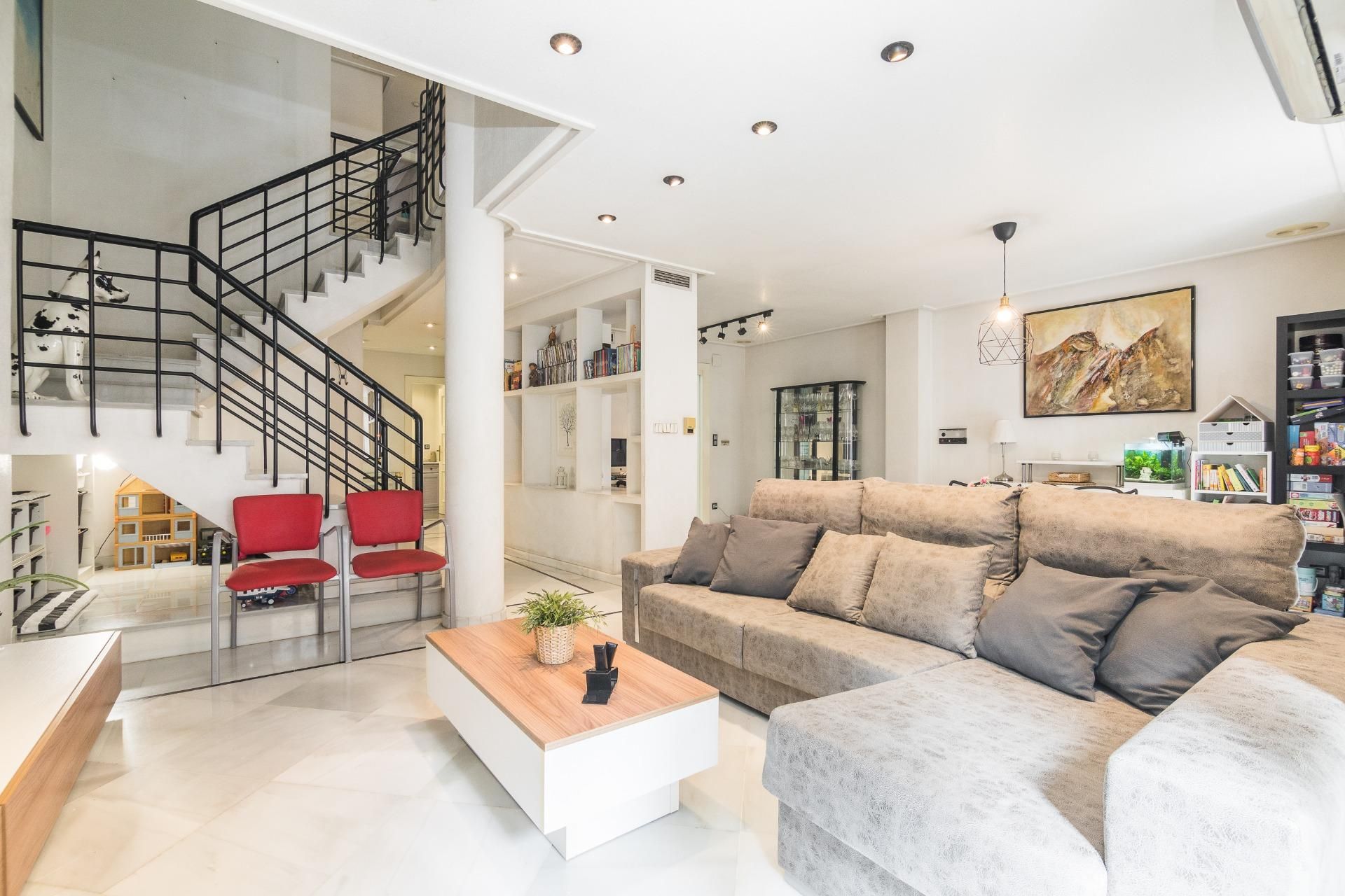 Sala d'estar de Dúplex en venda en Elche / Elx amb Aire condicionat