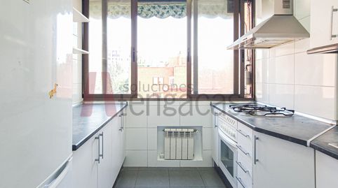 Photo 3 of Flat for rent in Calle de Valdesangil, Valdezarza, Madrid Capital