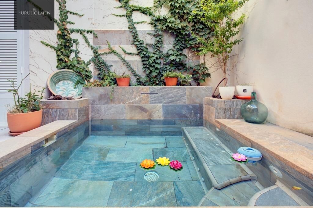 Swimming pool of House or chalet for sale in  Granada Capital  with Heating and Swimming Pool