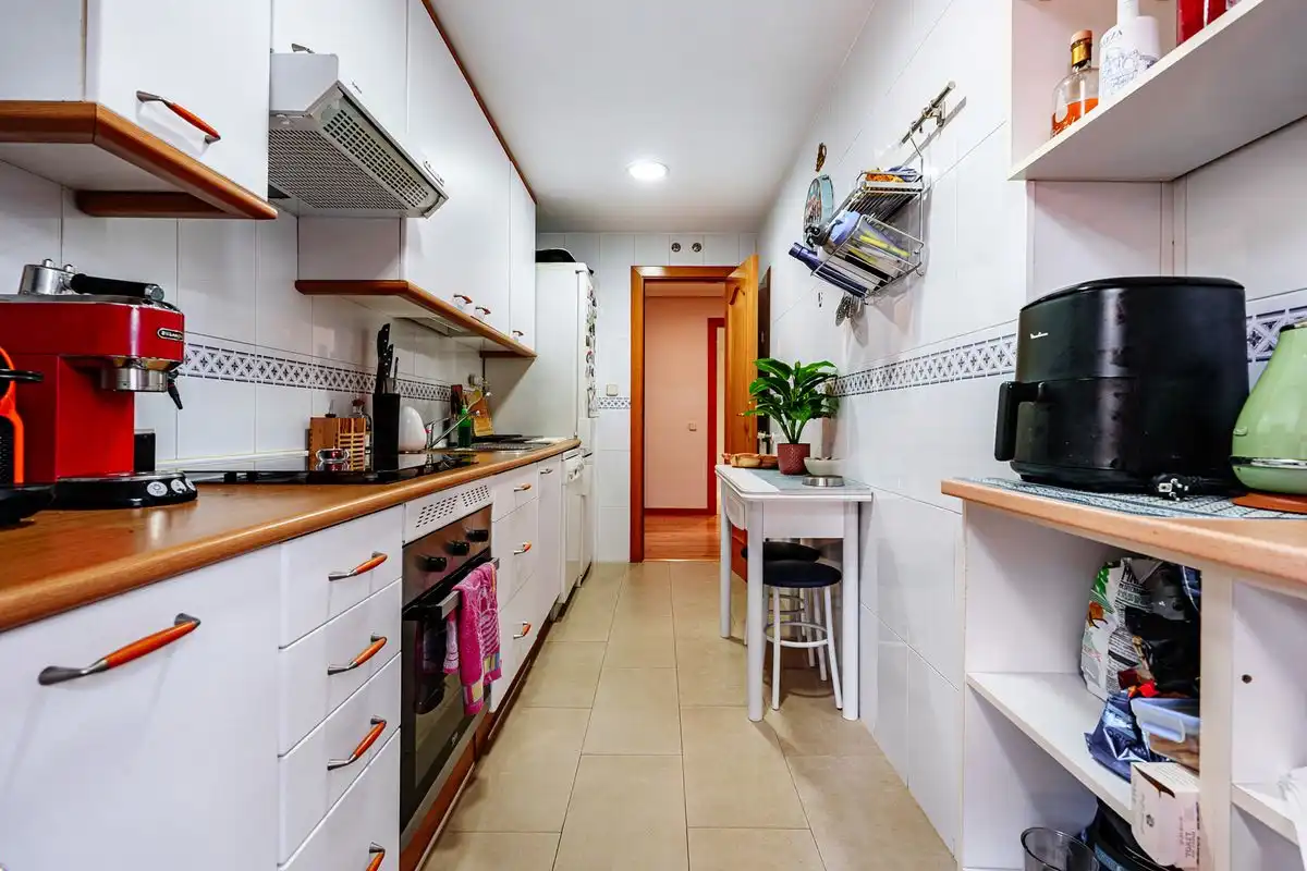 Kitchen of Flat for sale in Alcalá de Henares  with Air Conditioner, Heating and Private garden