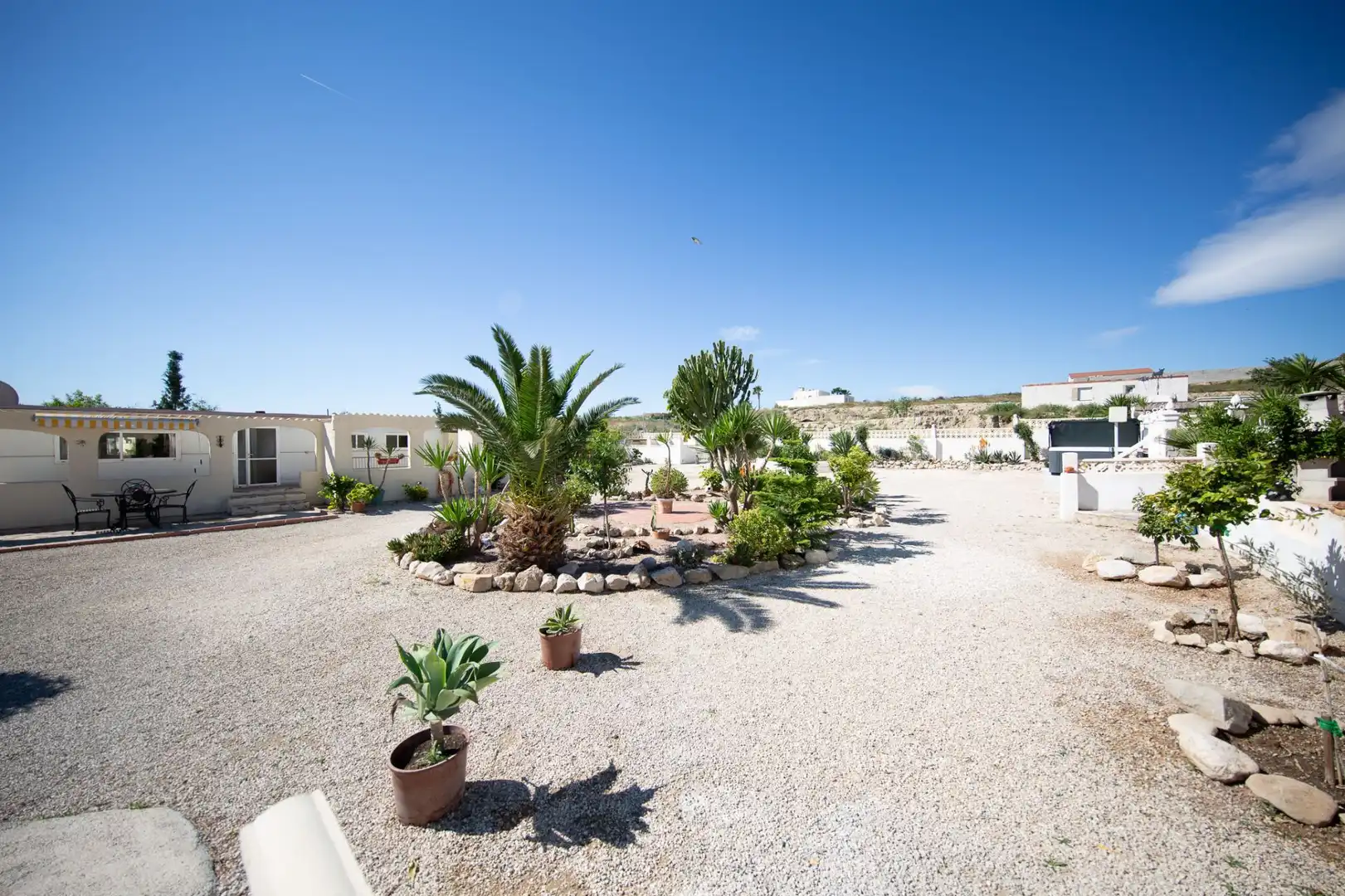 Vista exterior de Casa o xalet en venda en Mutxamel amb Aire condicionat, Calefacció i Jardí privat