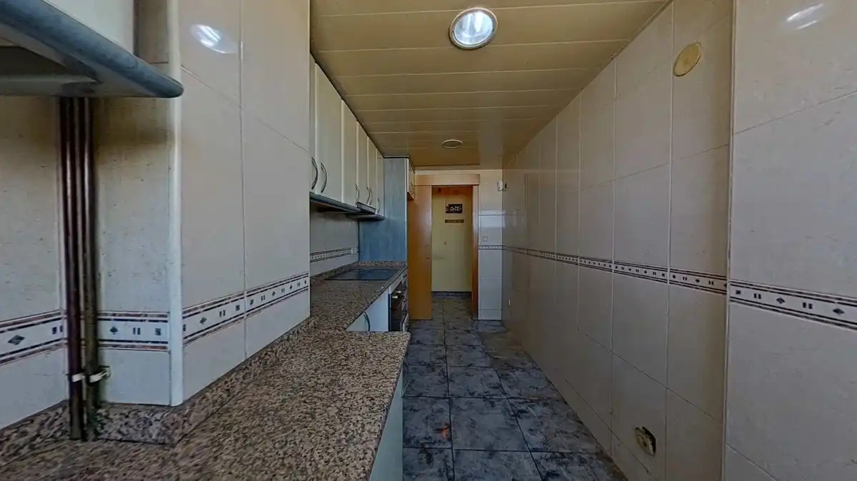 Cuina de Pis en venda en Montcada i Reixac amb Aire condicionat