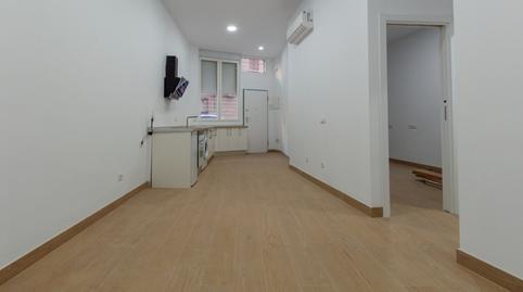 Foto 5 de Apartament en venda a Calle Flores, Estación - Parque O'Donnell, Madrid