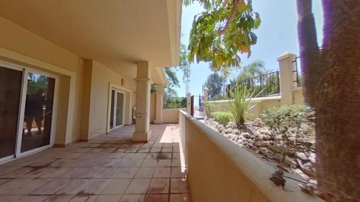 Terrassa de Planta baixa en venda en Estepona amb Aire condicionat, Jardí privat i Terrassa